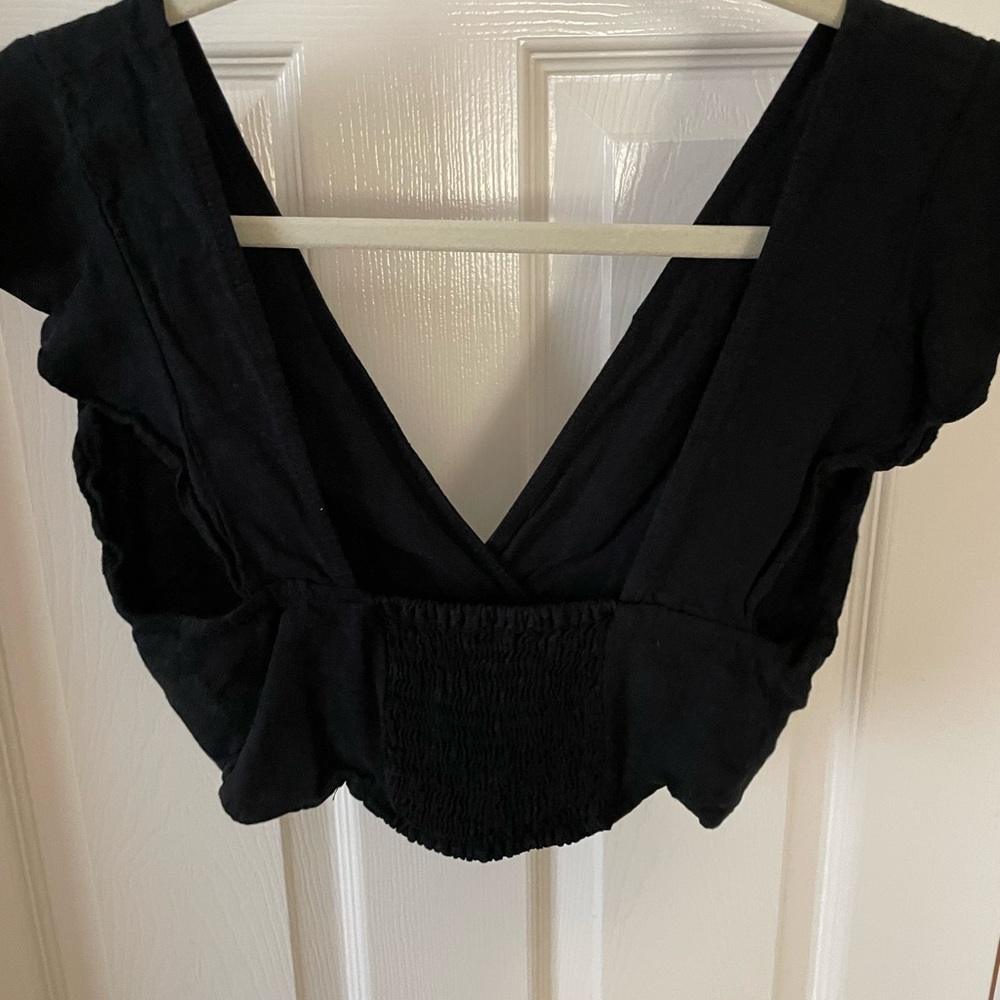 Pull & Bear Black deep v crop top, runs small (fits like a small)
